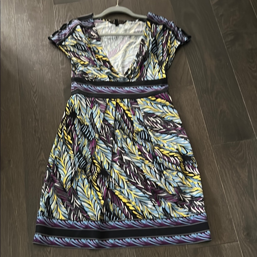 BCBGMaxAzria Vibrant Feather Print Midi Dress
